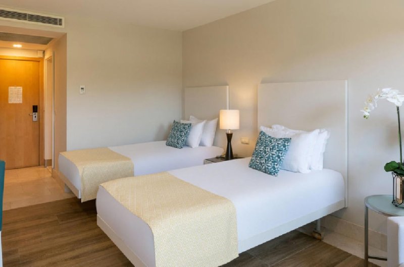 Xanthe Resort And Spa Side