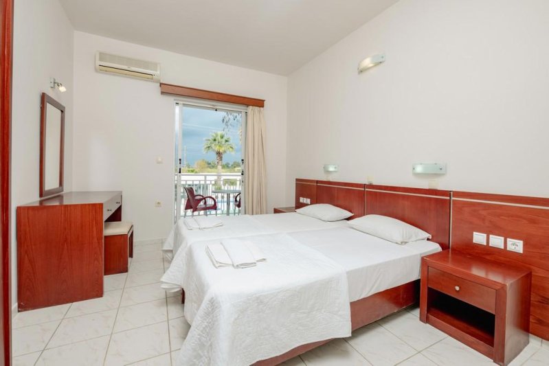 Canadian Hotel Zakynthos