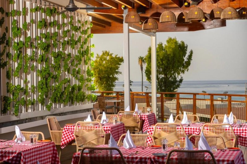 Capo Bay Hotel Dél-Ciprus