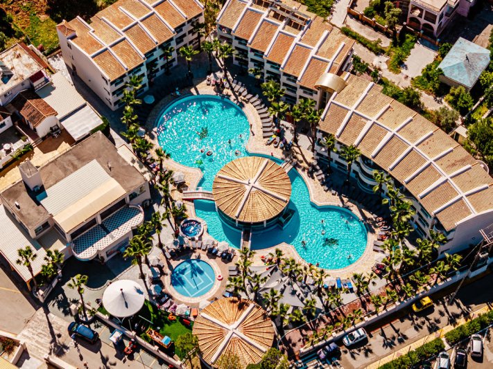 Zakynthos utazás Caretta Beach Resort & Waterpark