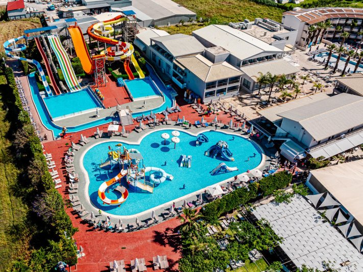 Zakynthos utazás Caretta Beach Resort & Waterpark