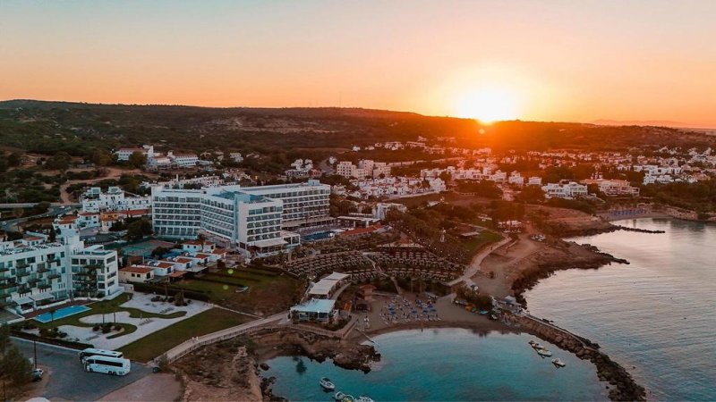 Dél-Ciprus Protaras utazás Cavo Maris Beach