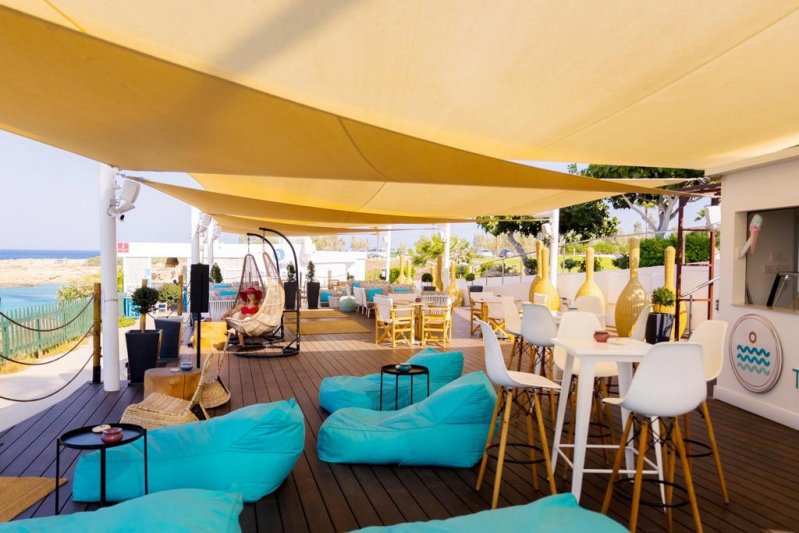 Dél-Ciprus Protaras utazás Cavo Maris Beach