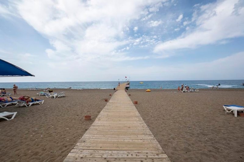 Cenger Beach Resort & Spa Side