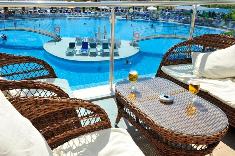 Cenger Beach Resort & Spa Side