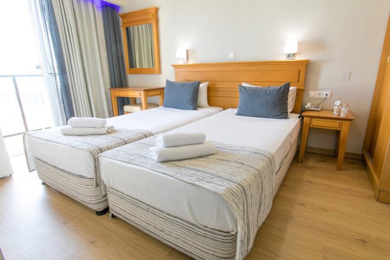 Rodosz utazás City Plus Rhodes Hotel