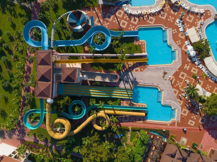 Club Hotel Turan Prince World Side