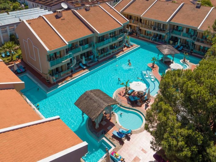 Club Hotel Turan Prince World Side