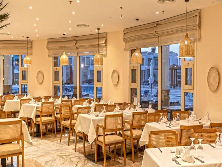 Sharm El-Sheikh utazás Coral Beach Tiran