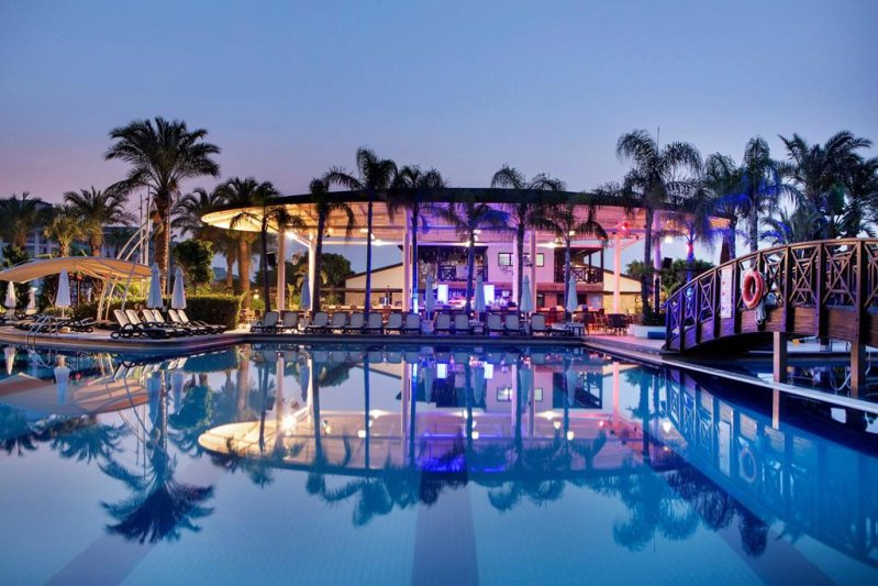 Belek utazás Crystal Family Comfort Collection