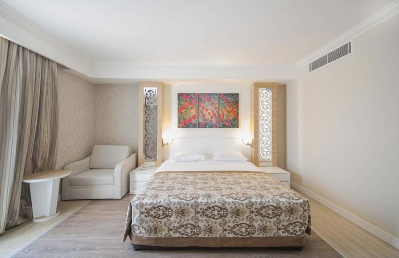 Crystal Sunset Luxury Resort & Spa Side