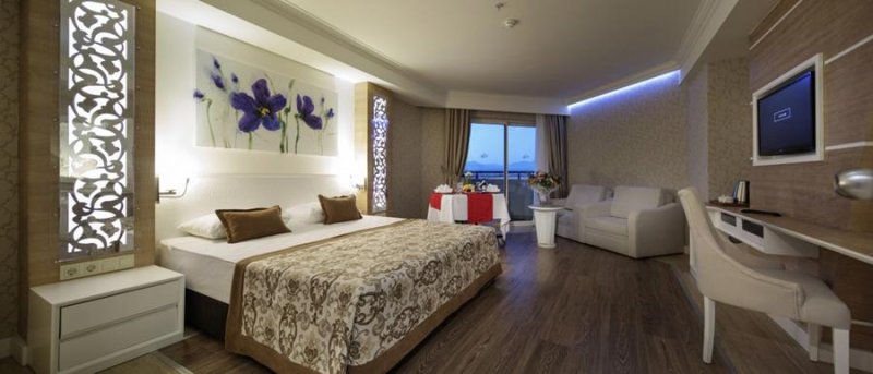 Crystal Sunset Luxury Resort & Spa Side