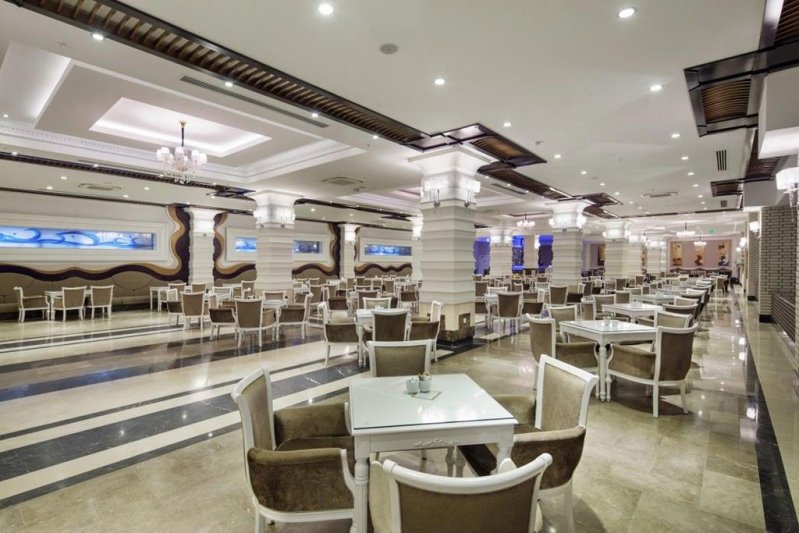 Belek utazás Crystal Waterworld Resort