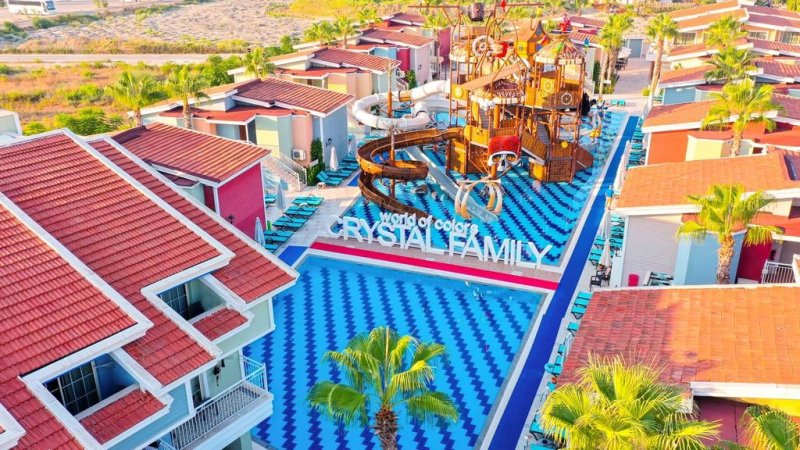 Belek utazás Crystal World Of Colours Comfort Collection