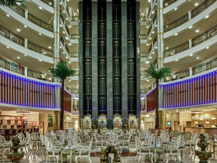 Alanya utazás Delphin Deluxe Resort