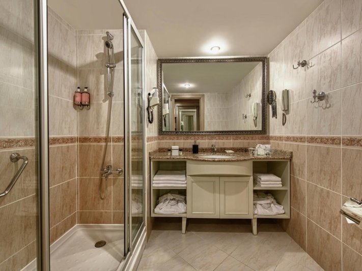 Alanya utazás Delphin Deluxe Resort