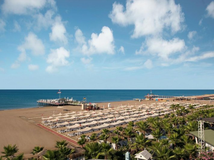 Antalya utazás Delphin Diva