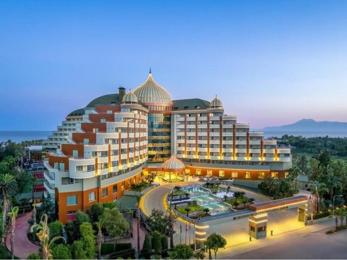 Antalya utazás Delphin Palace