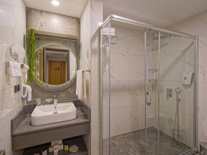 Diamond De Luxe Hotel & Spa Side