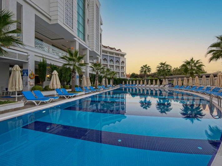 Diamond Elite Hotel & Spa Side