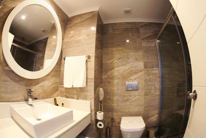 Diamond Premium Hotel and Spa Side