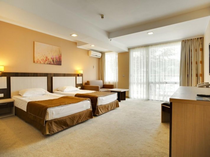 Napospart utazás Dit Club Hotel Evrika