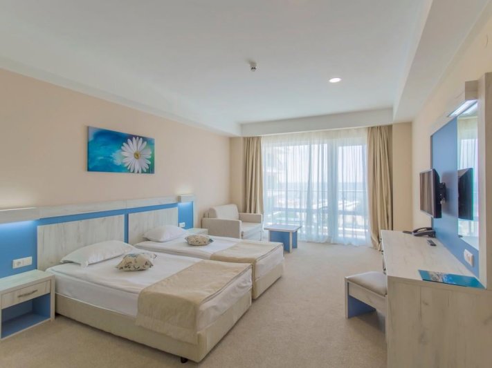 Napospart utazás Dit Club Hotel Evrika