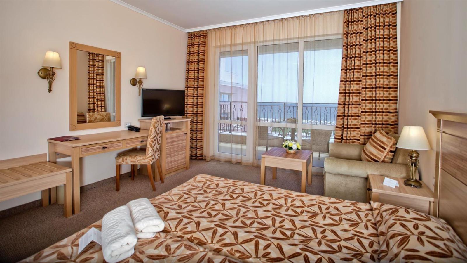 Dit Majestic Beach Resort Napospart