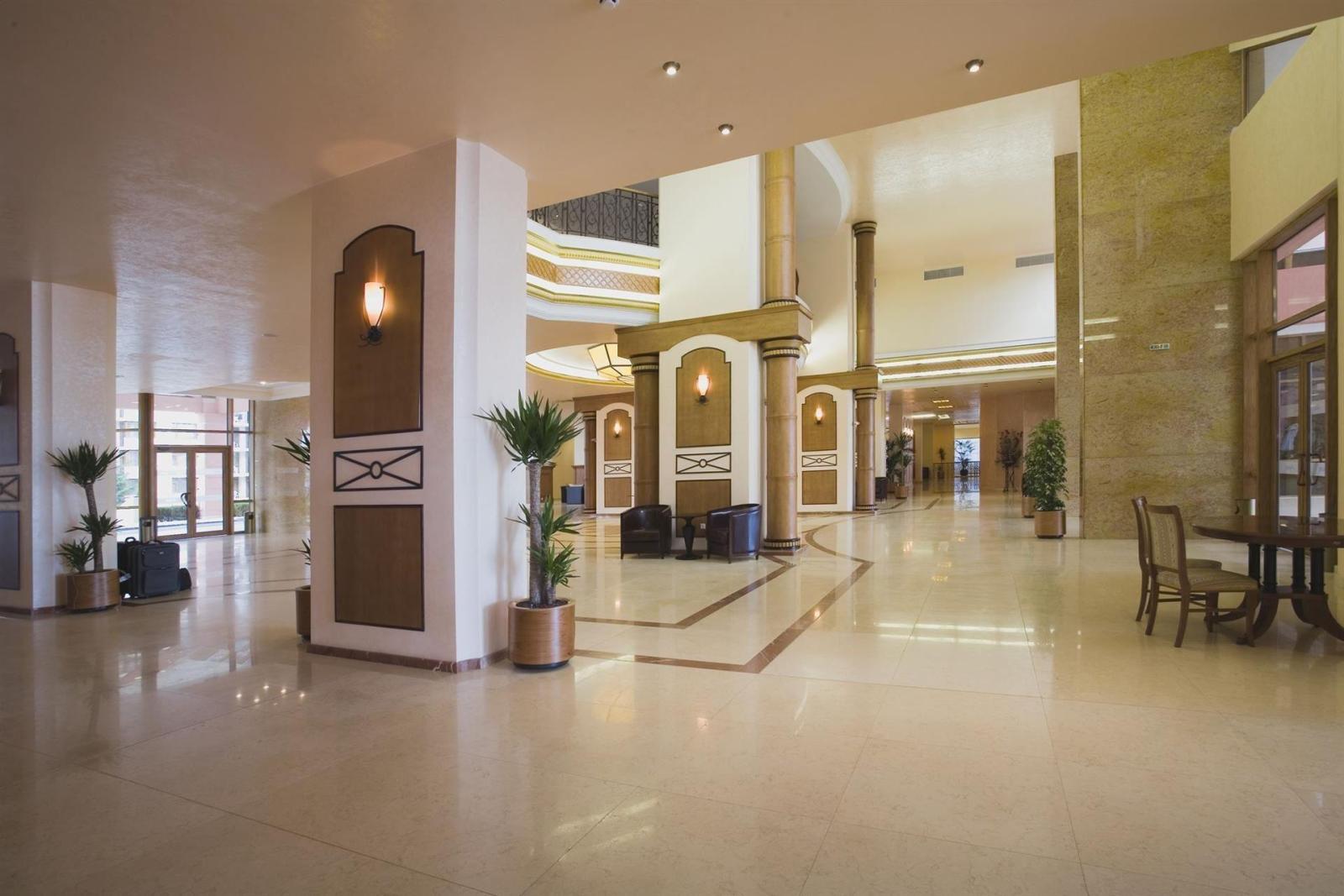 Dit Majestic Beach Resort Napospart