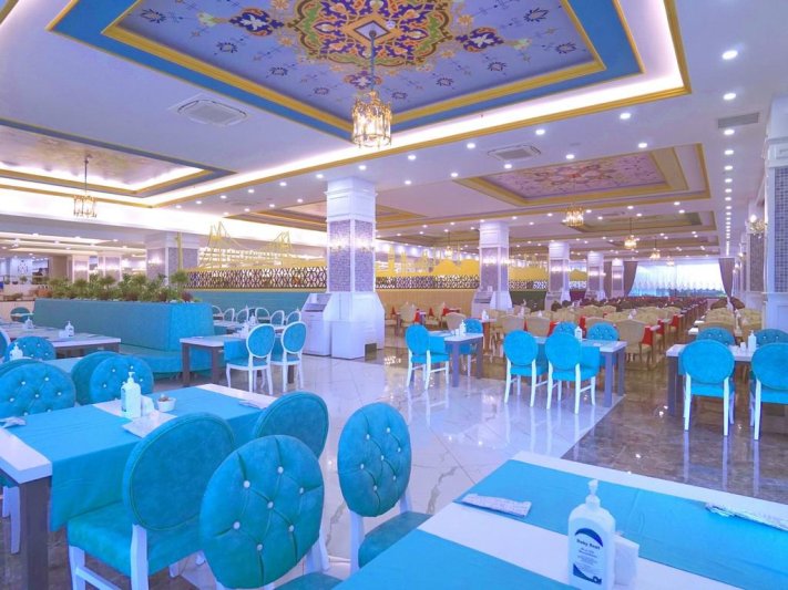 Dream World Palace Side