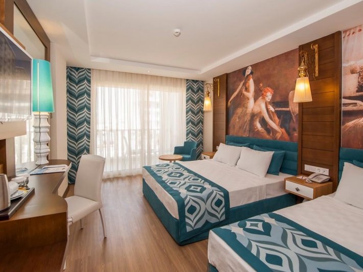 Side utazás Dream World Resort & Spa