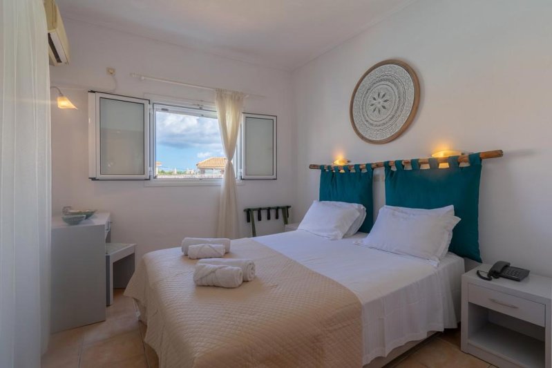 Zakynthos Agios Kirikos utazás Ecoresort Zefyros Hotel