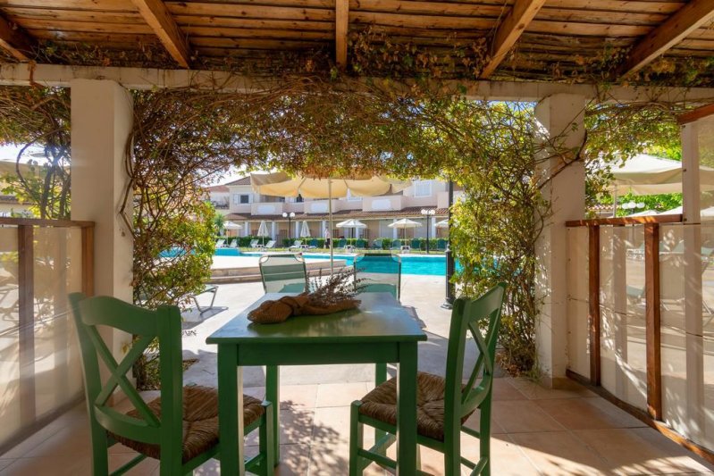 Zakynthos Agios Kirikos utazás Ecoresort Zefyros Hotel