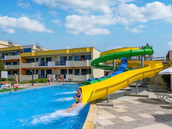 Napospart utazás Glarus Hotel