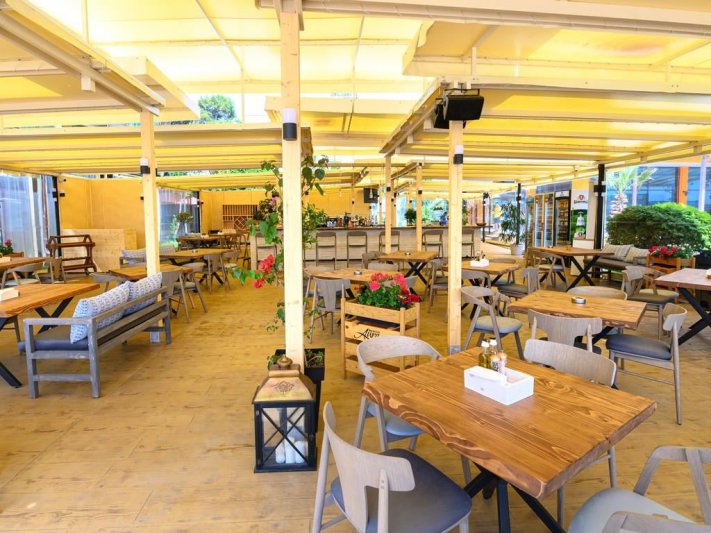 Napospart utazás Glarus Hotel