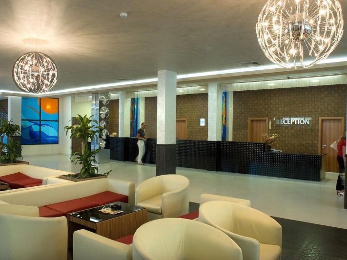 Glarus Hotel Napospart