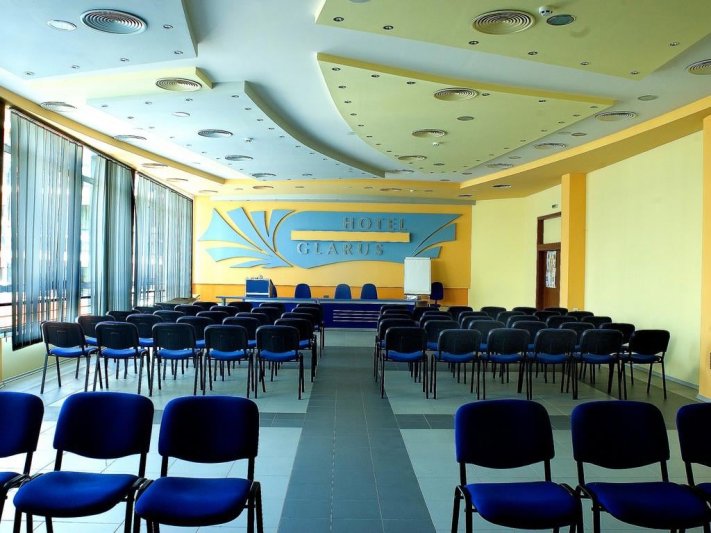 Napospart utazás Glarus Hotel