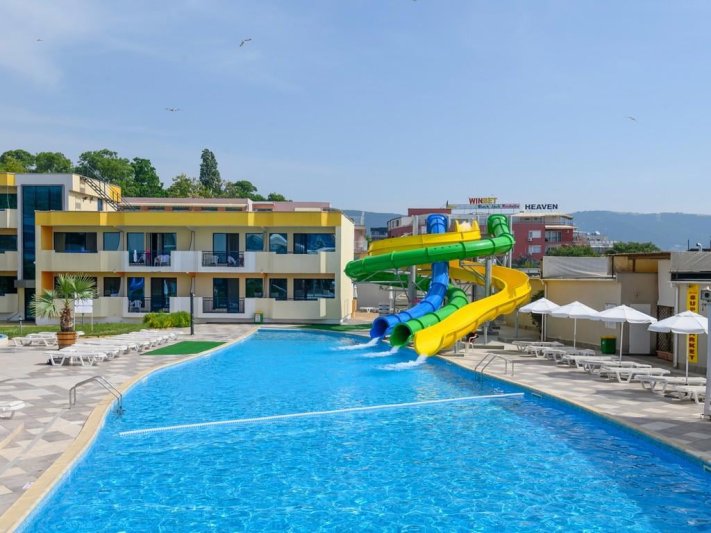 Glarus Hotel Napospart