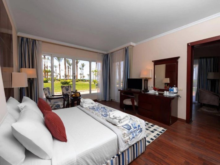 Sharm El-Sheikh utazás Governor Amwaj Oyoun Hotel