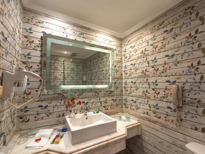 Sharm El-Sheikh utazás Governor Amwaj Oyoun Hotel