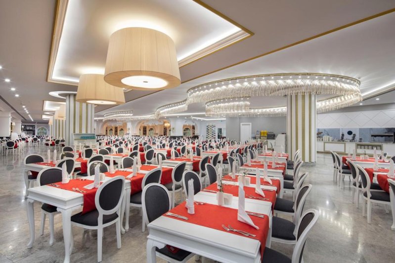 Alanya utazás Granada Luxury Beach Avsallar