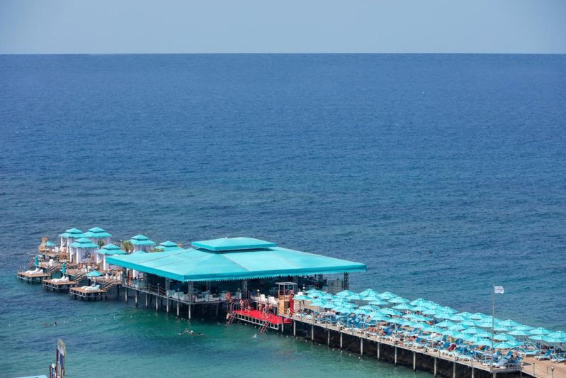 Alanya utazás Granada Luxury Beach Avsallar