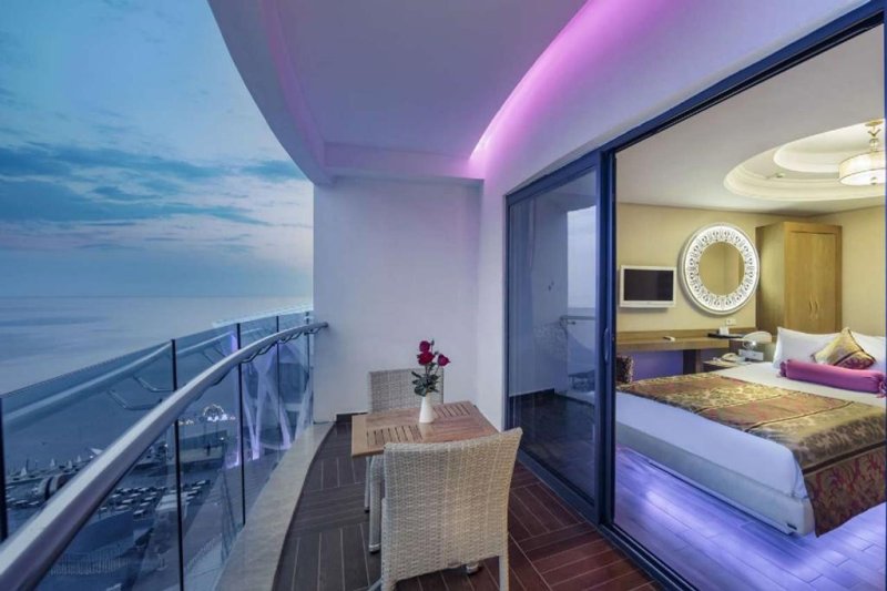 Alanya utazás Granada Luxury Okurcalar