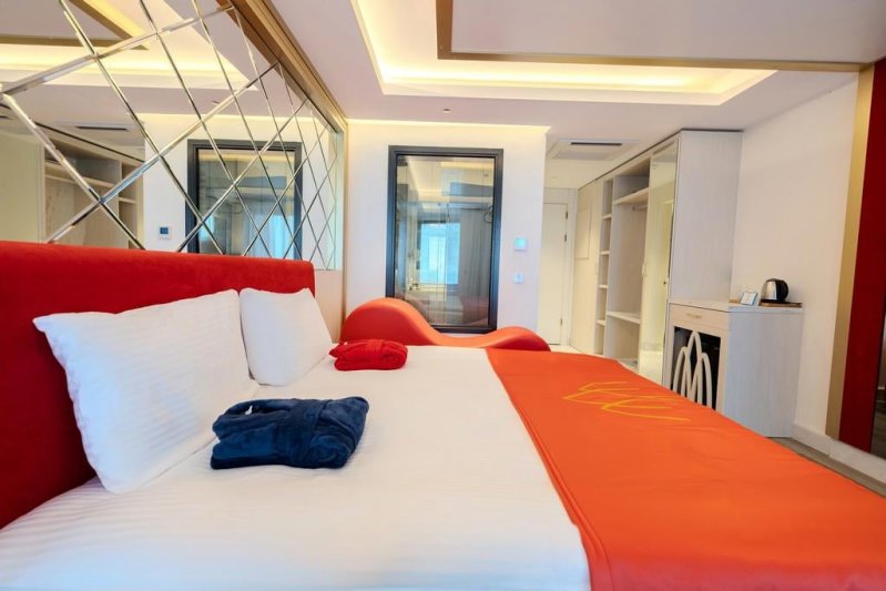 Alanya utazás Granada Luxury Red