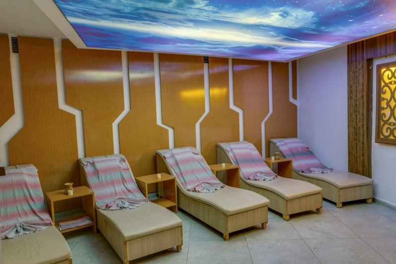 Kusadasi utazás Grand Blue Sky International