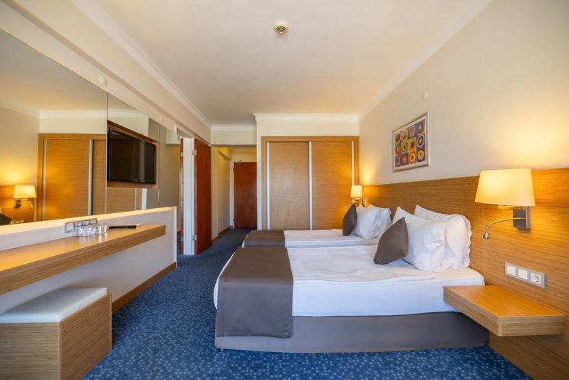 Izmir utazás Grand Efe