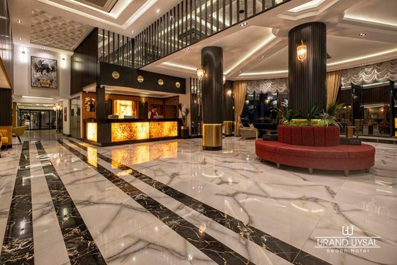 Alanya utazás Grand Uysal Beach Hotel