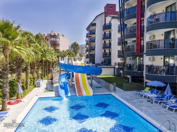 Alanya utazás Grand Uysal Beach Hotel