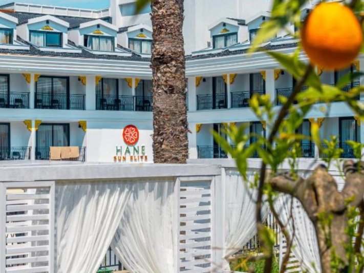 Hane Sun Elite Hotel Side