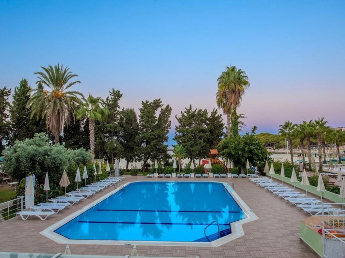 Alanya utazás Incekum Su Hotel